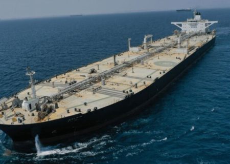 دستور قضایی برای کشتی حامل ۱۰ میلیون لیتر سوخت مظنون به قاچاق