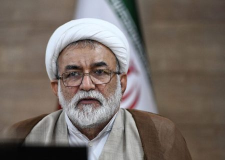 وزارت نفت را در رفع موانع مهار گازهای همراه یاری می‌کنیم