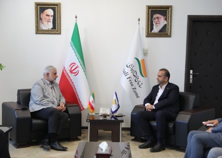 دیدار رئیس اتاق بازرگانی گیلان با مدیرعامل سازمان منطقه آزاد انزلی برگزاری نمایشگاه بین‌المللی فرصت‌های سرمایه‌گذاری و توانمندی‌های صادراتی استان گیلان در دستور كار قرار گرفت
