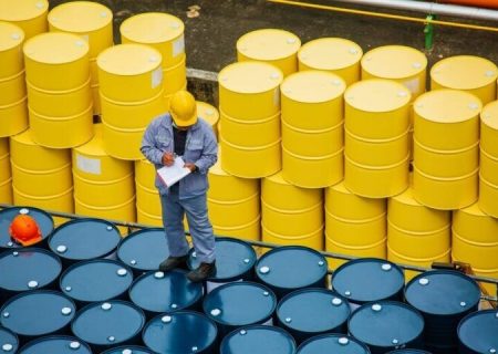 دو غول نفتی جهان در بندر روتردام مشغول کار شدند