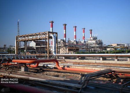 مهار حریق پالایشگاه آبادان؛ یکی از همکاران درگذشت