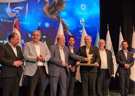 پتروشیمی فن‌آوران نشان برتر اجلاس بین‌المللی توسعه صادرات کشور را کسب کرد