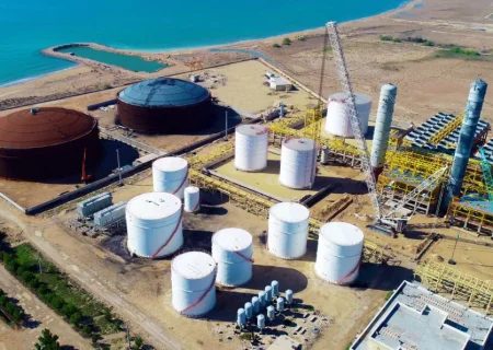 مدیرعامل پتروشیمی سیراف برکنار شد